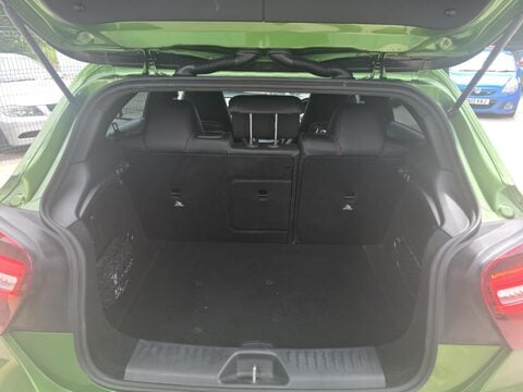 Mercedes-Benz A Class A 180 AMG LINE PREMIUM 9
