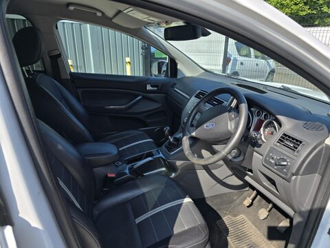 Ford Kuga TITANIUM TDCI 2WD 6