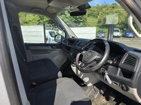 Volkswagen Transporter T28 TDI P/V HIGHLINE BMT 6