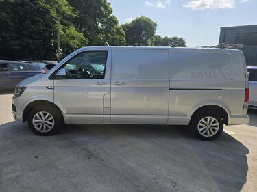 Volkswagen Transporter T28 TDI P/V HIGHLINE BMT 2