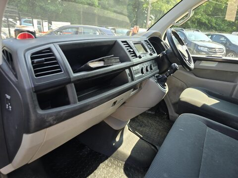 Volkswagen Transporter T28 TDI P/V HIGHLINE BMT 8
