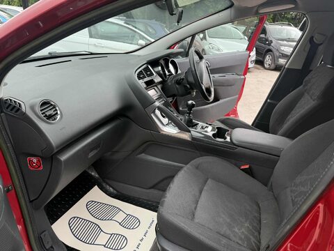 Peugeot 3008 ACTIVE HDI FAP 11
