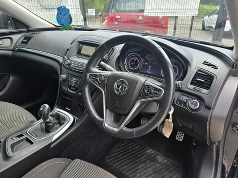 Vauxhall Insignia SRI 11