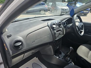 Dacia Sandero AMBIANCE SCE 1