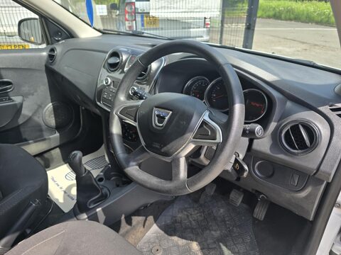 Dacia Sandero AMBIANCE SCE 4