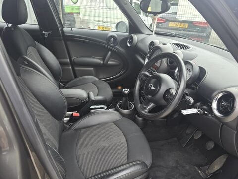Mini Countryman COOPER 9