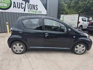 Toyota Aygo VVT-I ICE 2