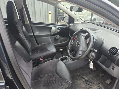 Toyota Aygo VVT-I ICE 8