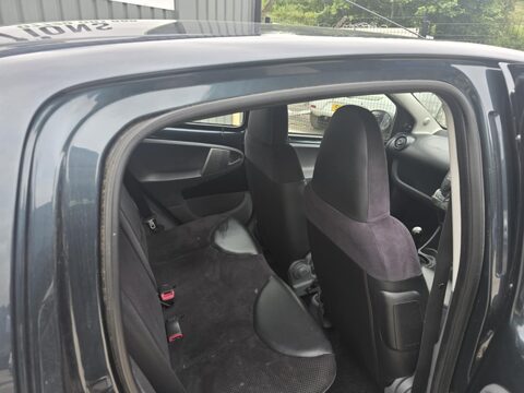 Toyota Aygo VVT-I ICE 11