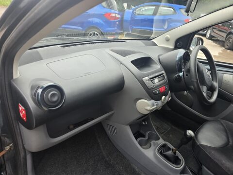 Toyota Aygo VVT-I ICE 12