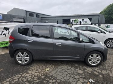 Honda Jazz I-VTEC ES PLUS 3