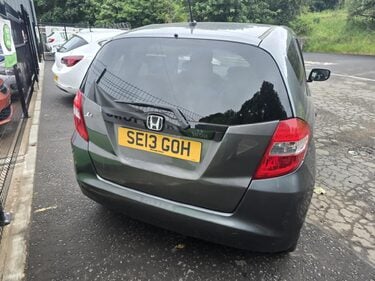 Honda Jazz I-VTEC ES PLUS 4
