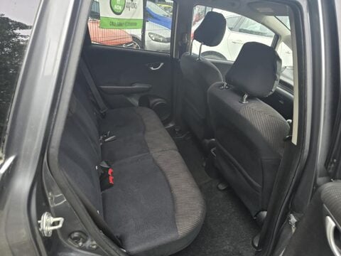 Honda Jazz I-VTEC ES PLUS 11