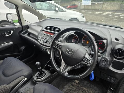 Honda Jazz I-VTEC ES PLUS 8