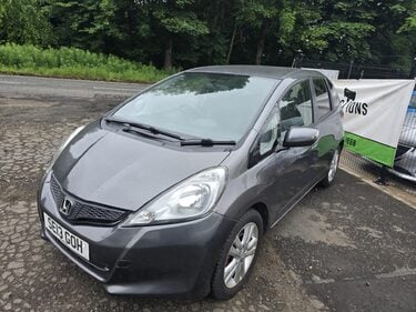 Honda Jazz I-VTEC ES PLUS 2