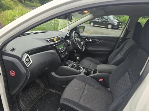 Nissan Qashqai ACENTA DIG-T SMART VISION 9