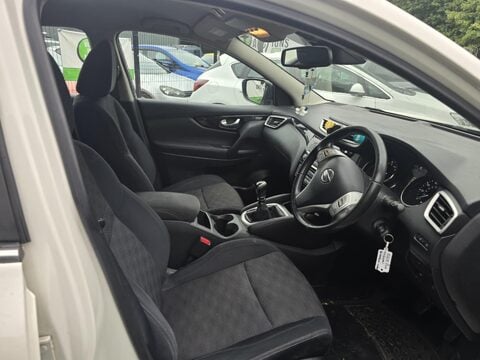 Nissan Qashqai ACENTA DIG-T SMART VISION 7
