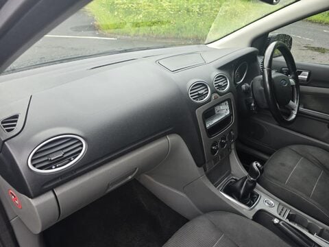 Ford Focus TITANIUM 6