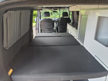 Volkswagen Transporter T30 TDI P/V TRENDLINE BMT CAMPERVAN 4 BIRTH AUTO LWB 2