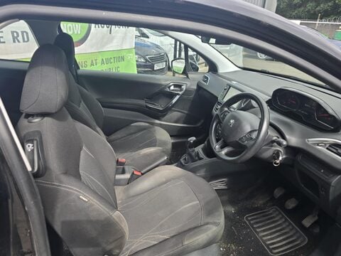 Peugeot 208 ACTIVE 11