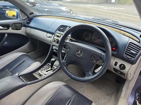 Mercedes-Benz CLK CLK320 AVANTGARDE 10