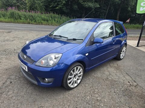 Ford Fiesta ST 16V 3