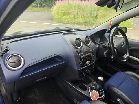 Ford Fiesta ST 16V 7