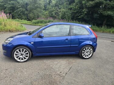 Ford Fiesta ST 16V 1