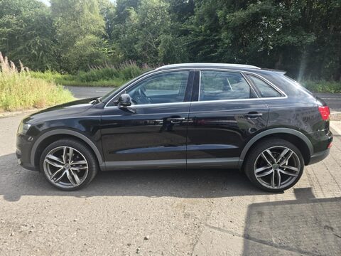 Audi Q3 TDI SE 6
