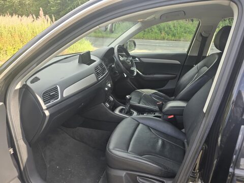 Audi Q3 TDI SE 9