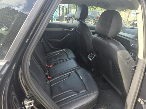 Audi Q3 TDI SE 11
