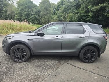 Land Rover Discovery Sport TD4 HSE BLACK 2