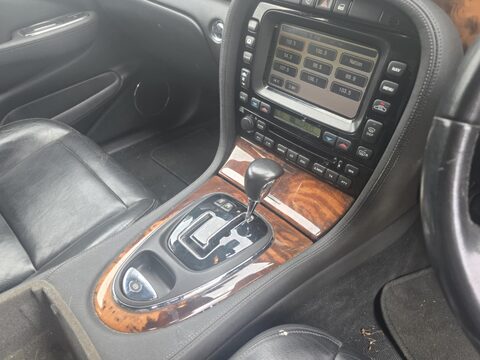 Jaguar XJ TDVI EXECUTIVE 10