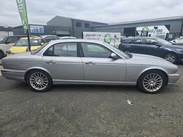 Jaguar XJ TDVI EXECUTIVE 3