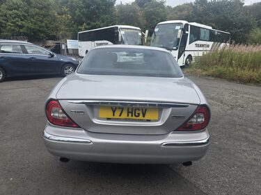 Jaguar XJ TDVI EXECUTIVE 4