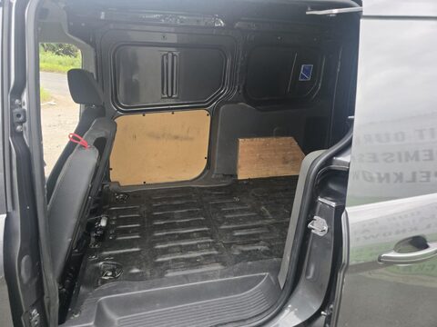 Ford Transit Connect 240 LIMITED TDCI 9