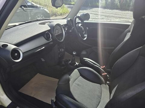 Mini Hatch COOPER 8