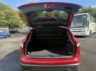 Nissan Qashqai TEKNA DIG-T 2