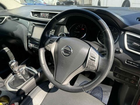 Nissan Qashqai TEKNA DIG-T 10