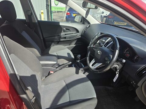 Kia Ceed 2 9