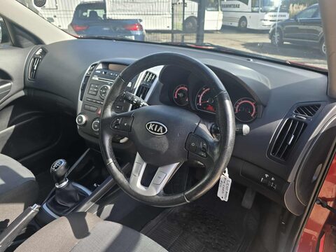 Kia Ceed 2 10