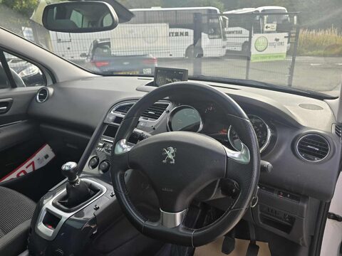 Peugeot 5008 BLUE HDI S/S ACTIVE 11
