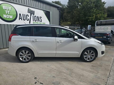 Peugeot 5008 BLUE HDI S/S ACTIVE 2