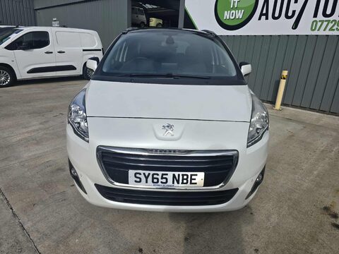 Peugeot 5008 BLUE HDI S/S ACTIVE 4