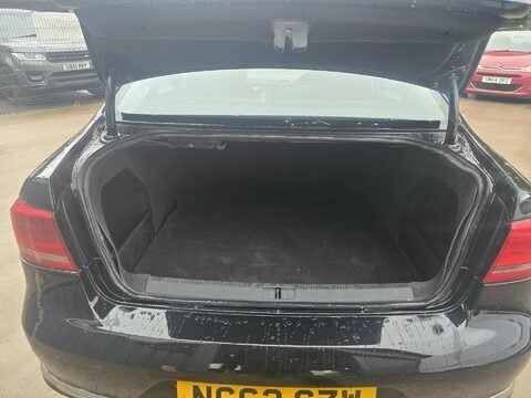 Volkswagen Passat HIGHLINE TDI BLUEMOTION TECHNOLOGY 9