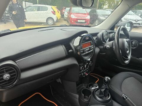 Mini Hatch COOPER 6