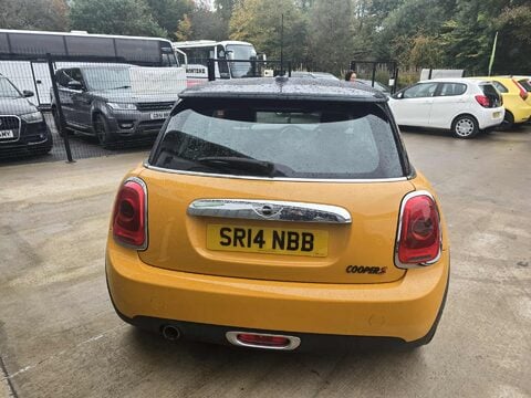 Mini Hatch COOPER 4