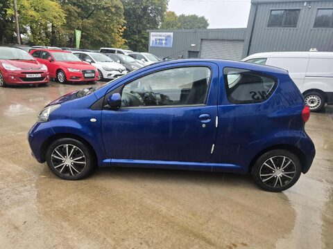 Toyota Aygo BLUE VVT-I 6