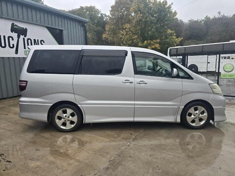 Toyota Alphard 7 SEATER AUTO 10