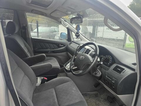 Toyota Alphard 7 SEATER AUTO 5